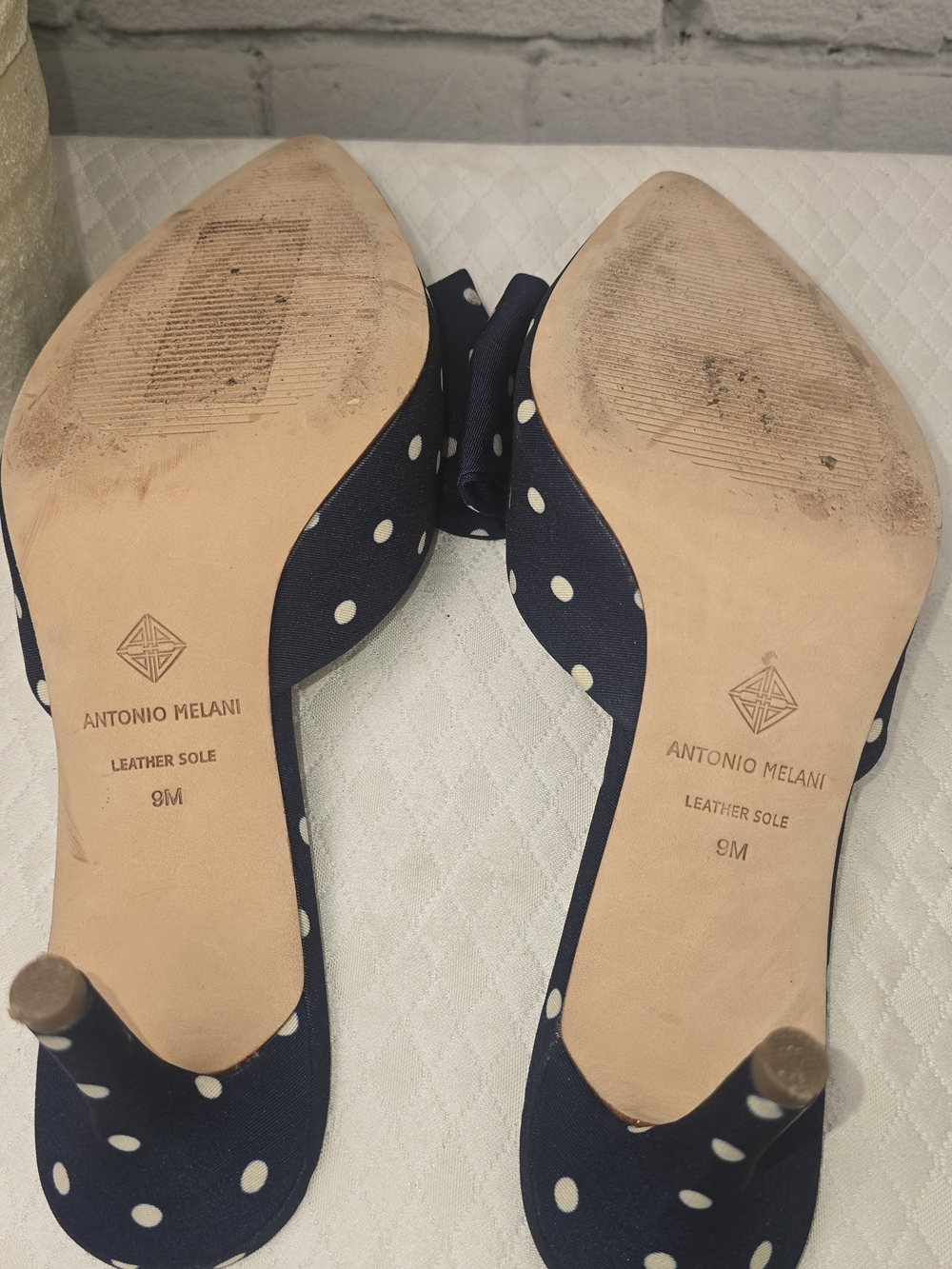 ANTONIO MELANI Navy with White Polka Dot Bow Pointed-Toe Mule Heels WOMENS 9 - Picture 10 of 11
